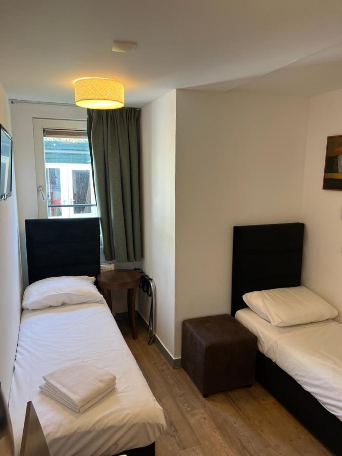 Max Hotel Amsterdam Zewnętrze zdjęcie